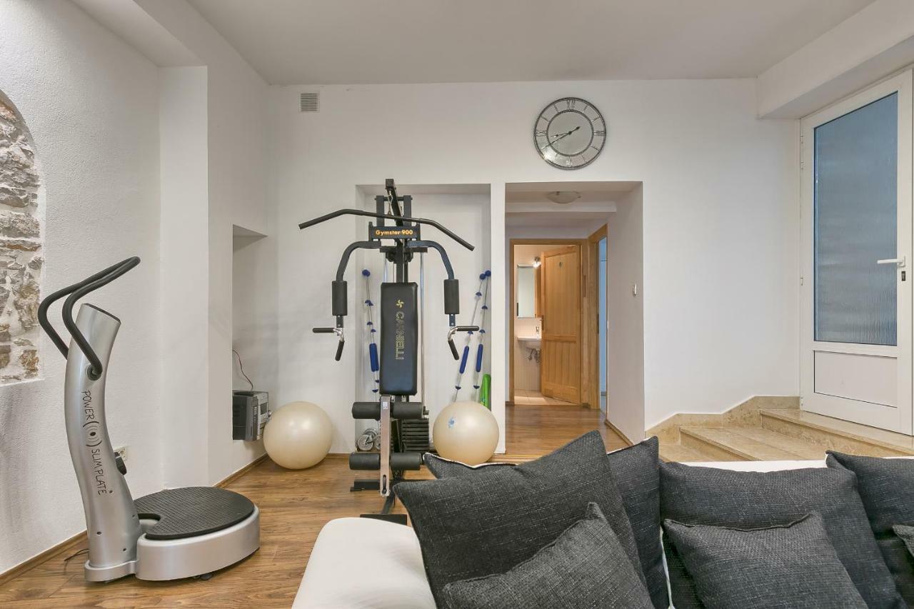 Wellness Apartman Kaiser Pula Exterior photo